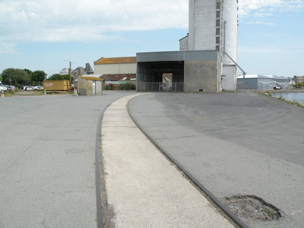  rails et entrepôts